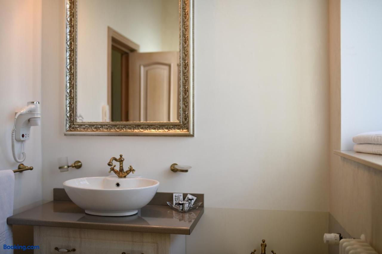 booking-1164973-89325357-image Euro Hotel Grivita