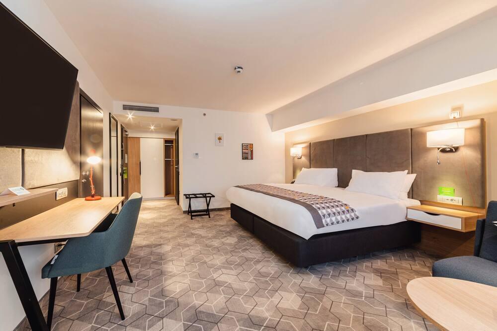 expedia_group-104478-e0d4d0-151006 Holiday Inn Bucharest - Times