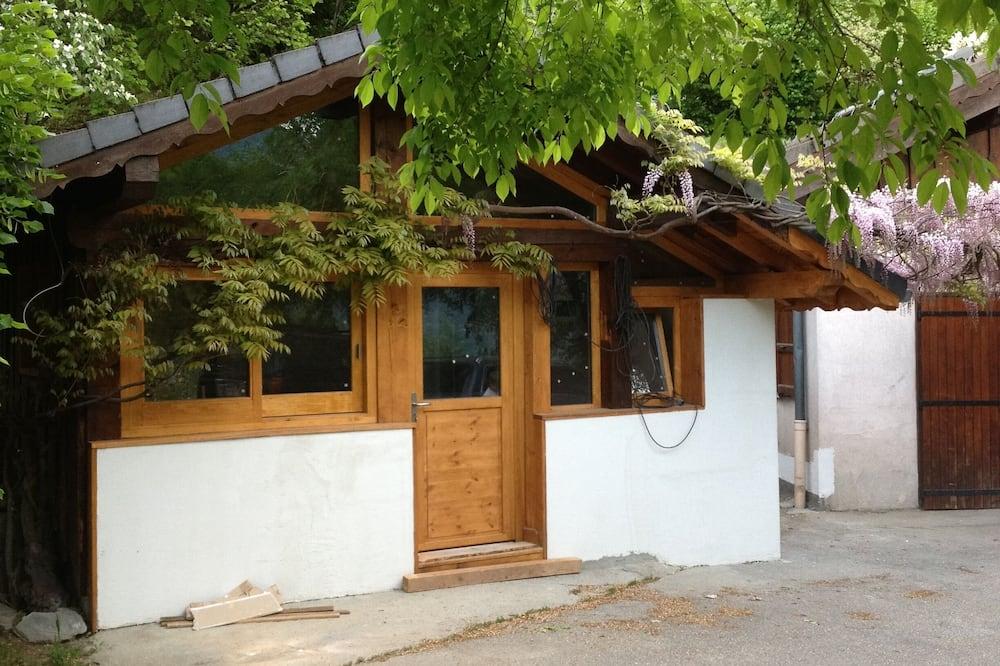 Rental studio / small chalet Tarentaise Rhône-Alpes - Aigueblanche visuel 1/5 Rental studio / small chalet Tarentaise Rhône-Alpes - Aigueblanche visuel 1/5