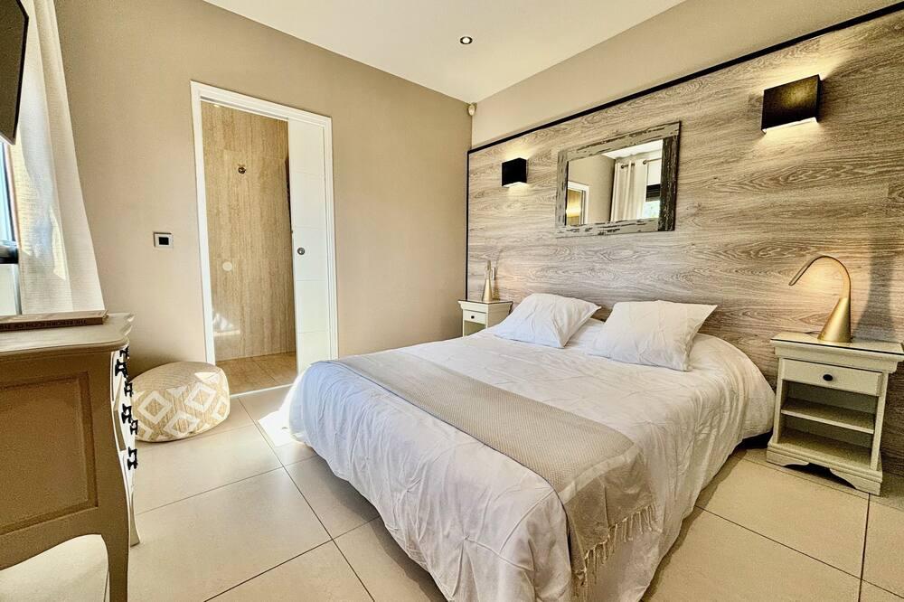 Saint Tropez 4 Bedroom Villa 300 M From The Beach Provence-Alpes-Côte d'Azur - Saint-Tropez visuel 4/5 Saint Tropez 4 Bedroom Villa 300 M From The Beach Provence-Alpes-Côte d'Azur - Saint-Tropez visuel 4/5