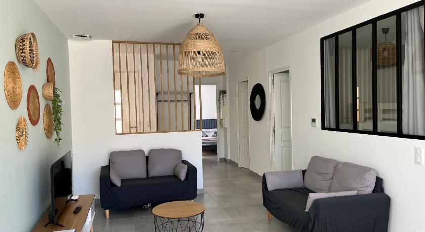 Magnifique villa avec piscine en Provence Provence-Alpes-Côte d'Azur - Bédarrides visuel 1/5 Magnifique villa avec piscine en Provence Provence-Alpes-Côte d'Azur - Bédarrides visuel 1/5