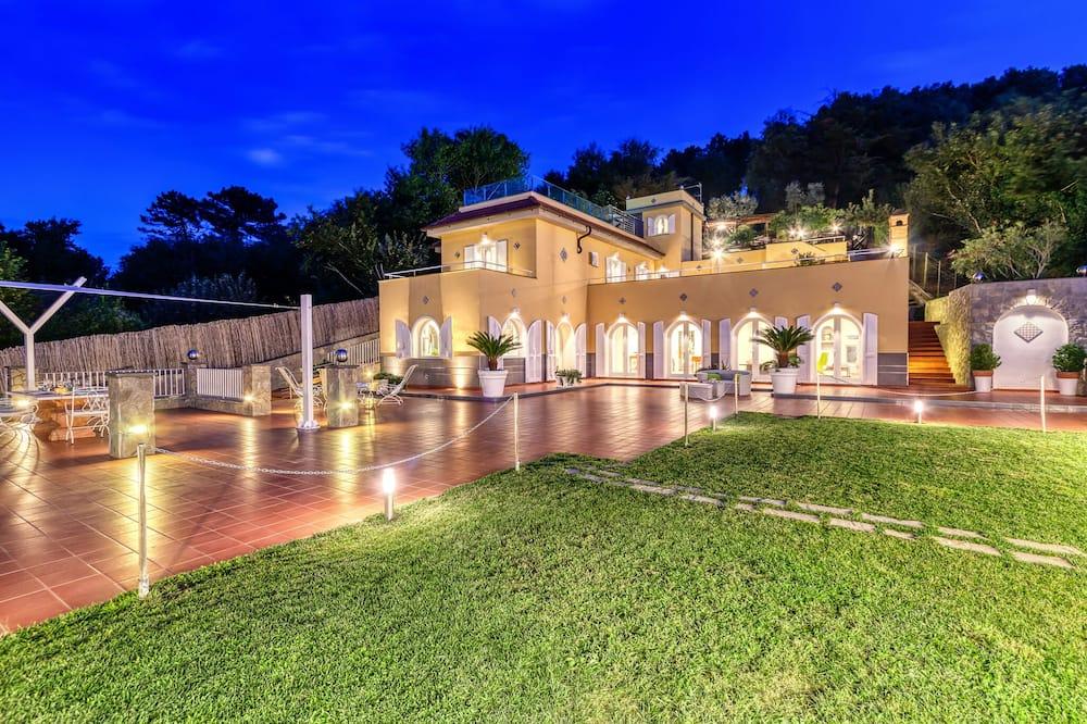 Luxury villa with exclusive use of the pool near Sorrento Campanië - Glimlach visuel 4/5 Luxury villa with exclusive use of the pool near Sorrento Campanië - Glimlach visuel 4/5