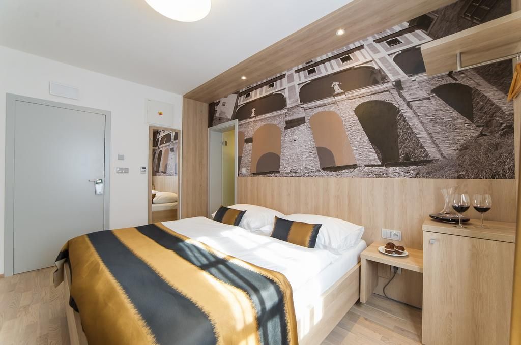 Garni hotel Castle Bridge