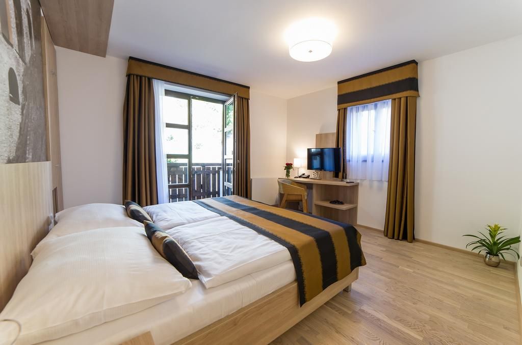 Garni hotel Castle Bridge