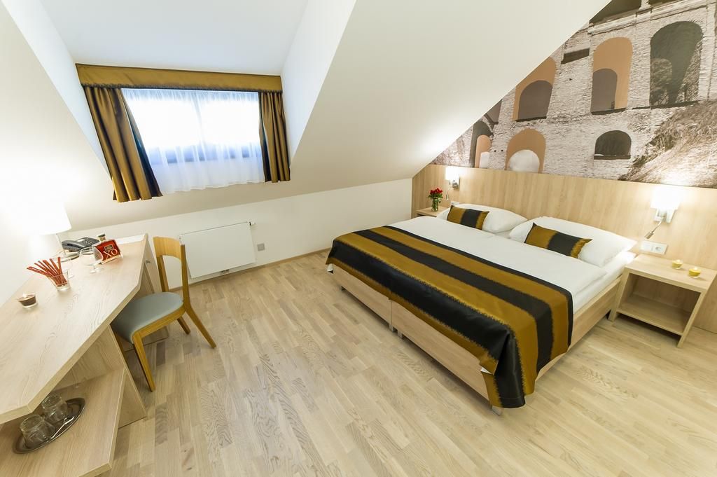 Garni hotel Castle Bridge