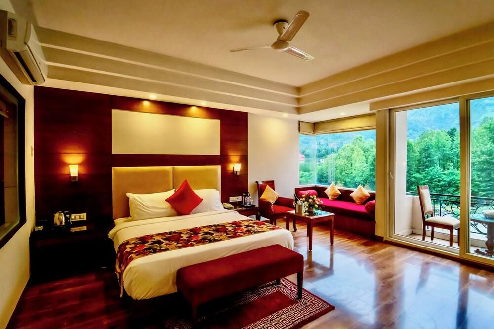 The Allure Grand Resort -A Majestic Riverside Retreat