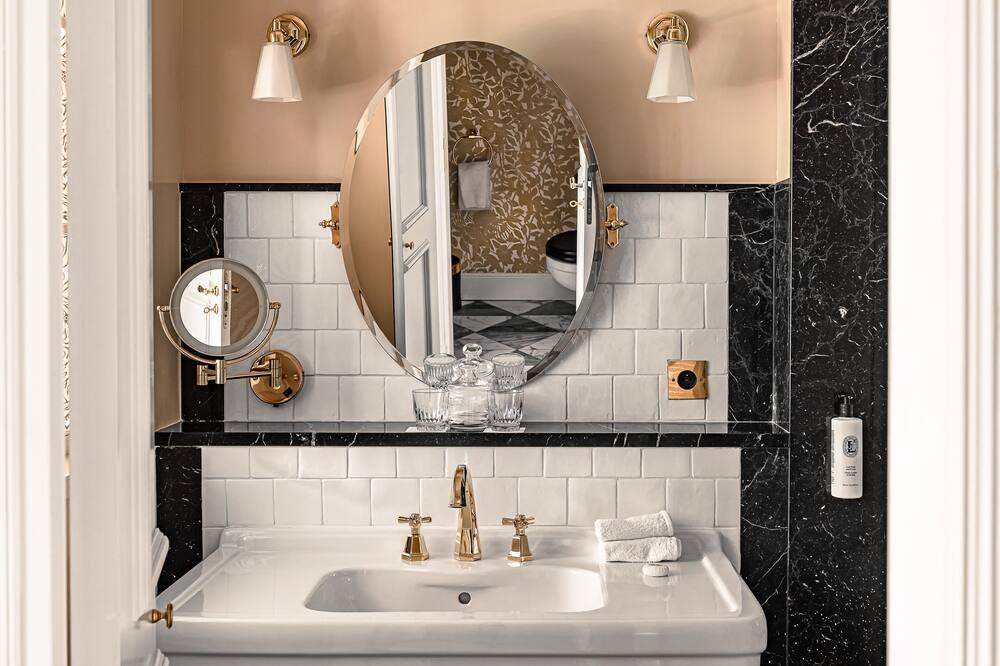 Relais Christine Ile de France - Paris visuel 3/5 Relais Christine Ile de France - Paris visuel 3/5