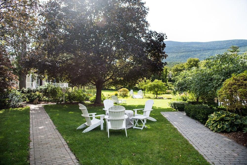 Reluctant Panther Inn & Restaurant