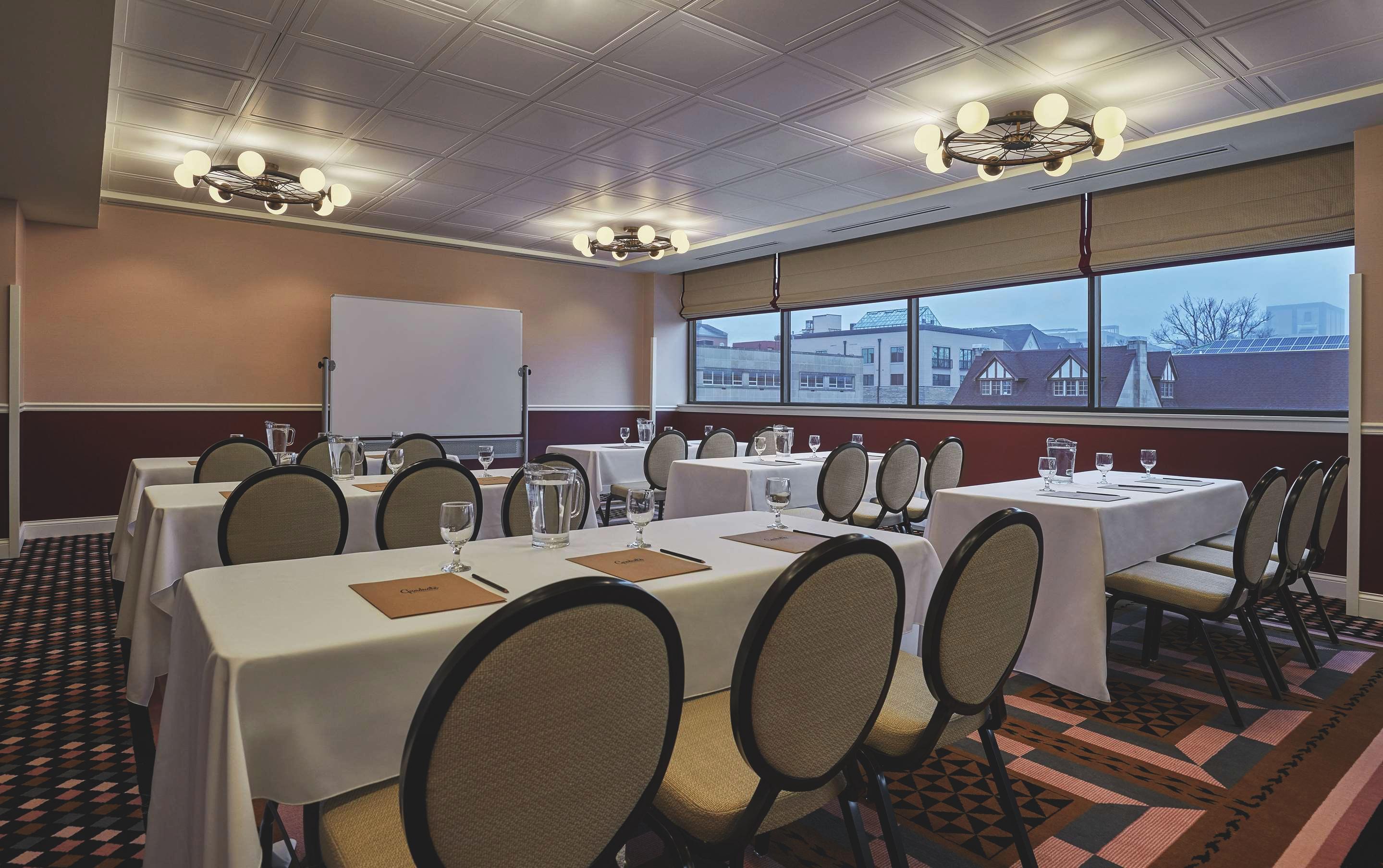 ice-4254076-120826669-345823 Graduate by Hilton Bloomington