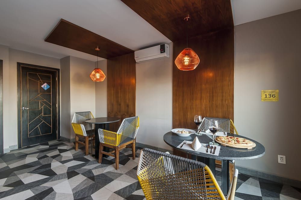 FCH Hotel Expo Adults only