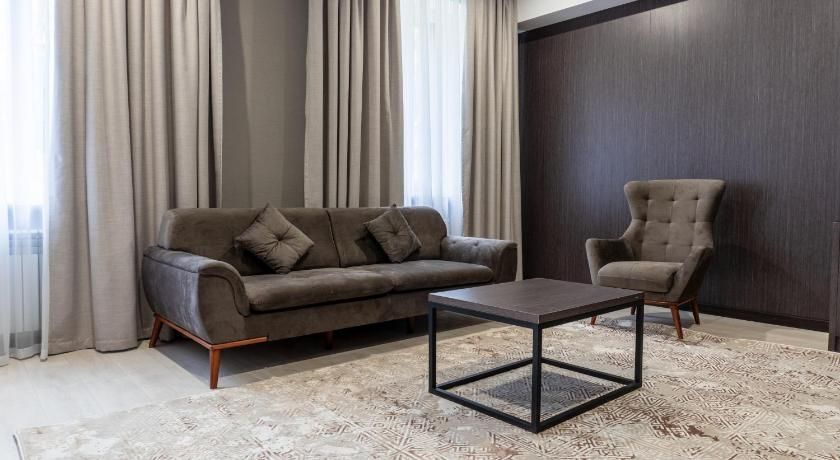 Resident Hotel Kazybek Bi