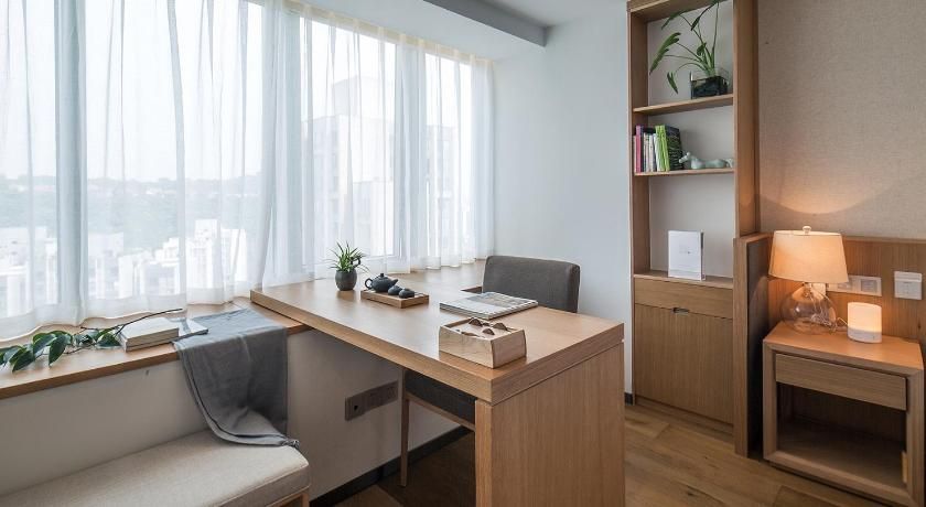 Bai Yun Qin She Boutique