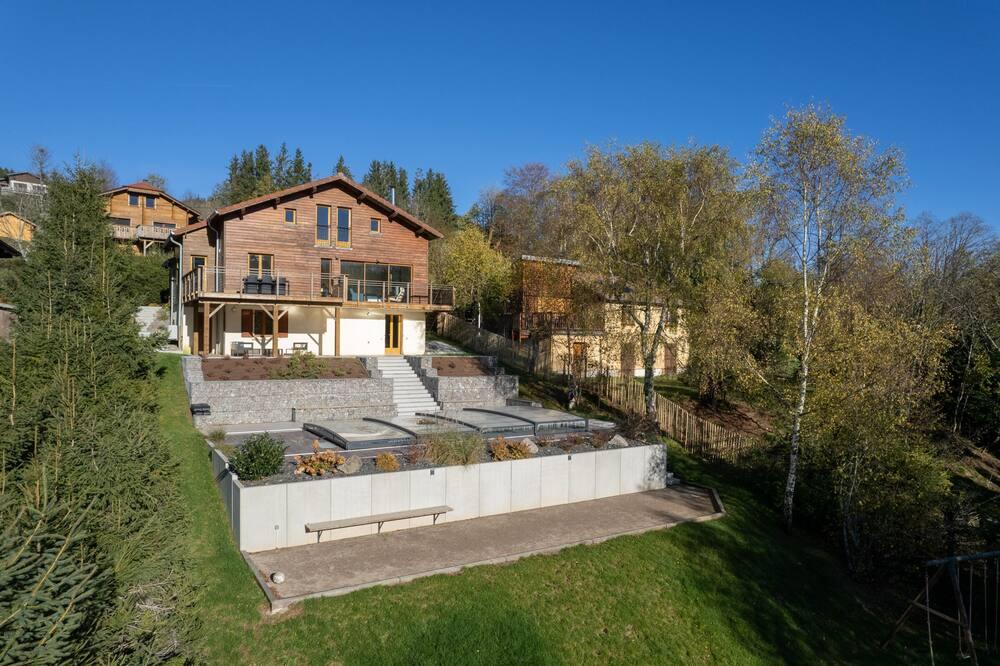 Le Cerf, chalet cocooning avec piscine et billard Lotharingen - Clefcy visuel 2/5 Le Cerf, chalet cocooning avec piscine et billard Lotharingen - Clefcy visuel 2/5