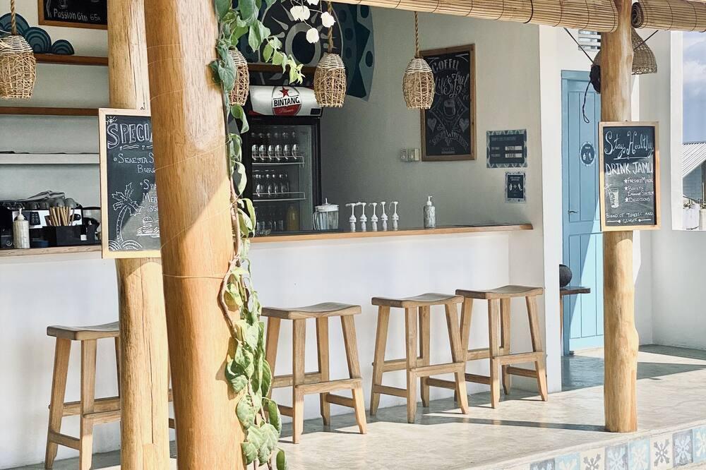 Seaesta Komodo Hostel & Hotel