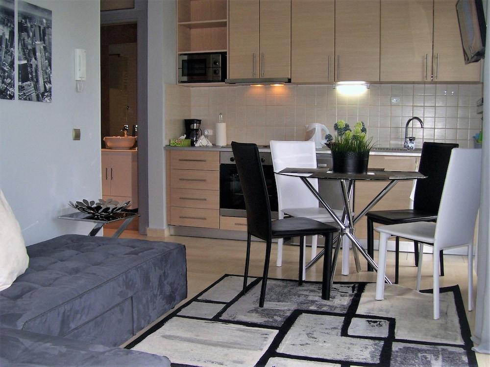 sembo-2325552-ded5ba-986853 Urban Residence