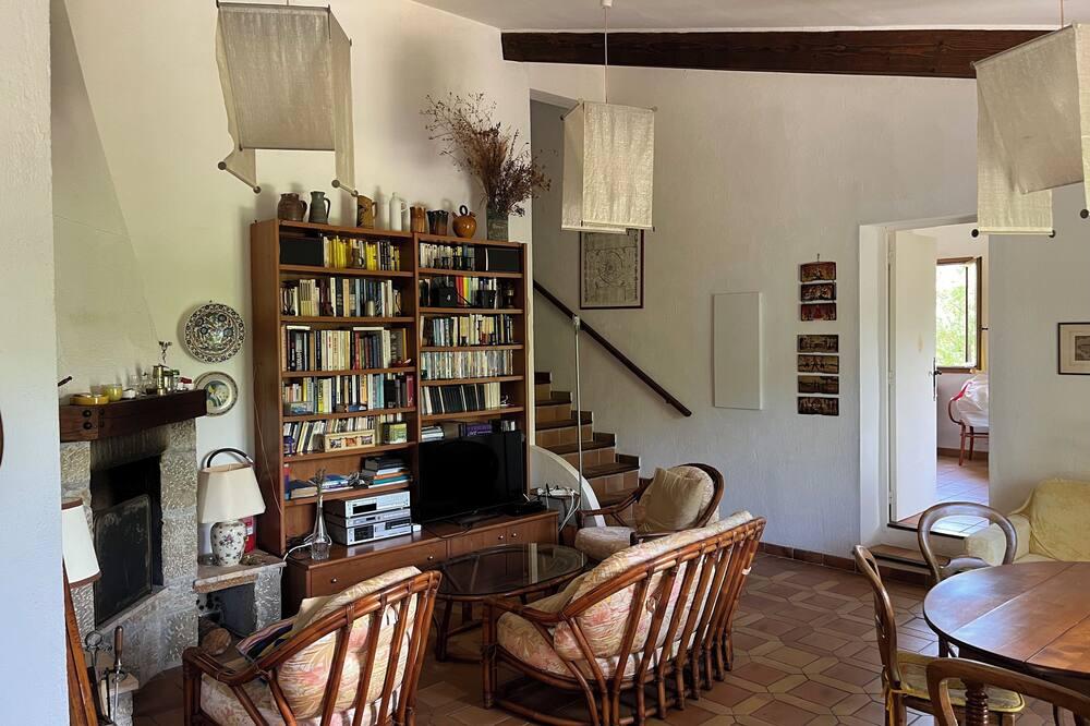 Family villa in Provence: pool, playgrounds, sleeps 10, flexible A/D dates. Rhône-Alpes - Saint-Paul-de-Varax visuel 4/5