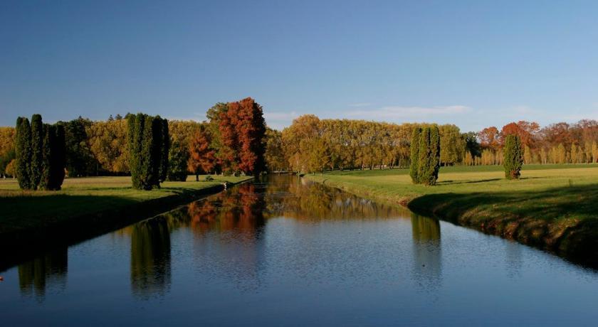 Camping Le Cardinal Groot-Centrum - Richelieu visuel 3/5 Camping Le Cardinal Groot-Centrum - Richelieu visuel 3/5