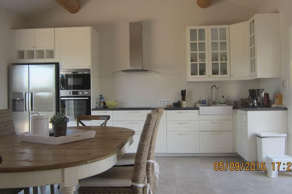 Villa with pool and extra-large terrace, in the silence of nature reserve Provence-Alpes-Côte d'Azur - Vidauban visuel 4/5 Villa with pool and extra-large terrace, in the silence of nature reserve Provence-Alpes-Côte d'Azur - Vidauban visuel 4/5
