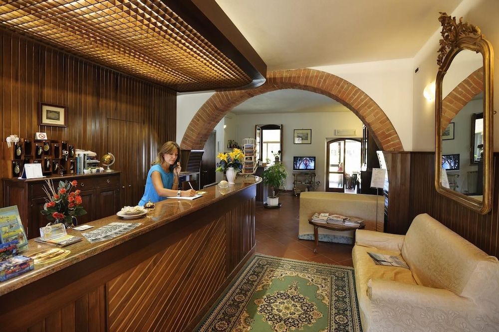 Villalago — image 1 of 1