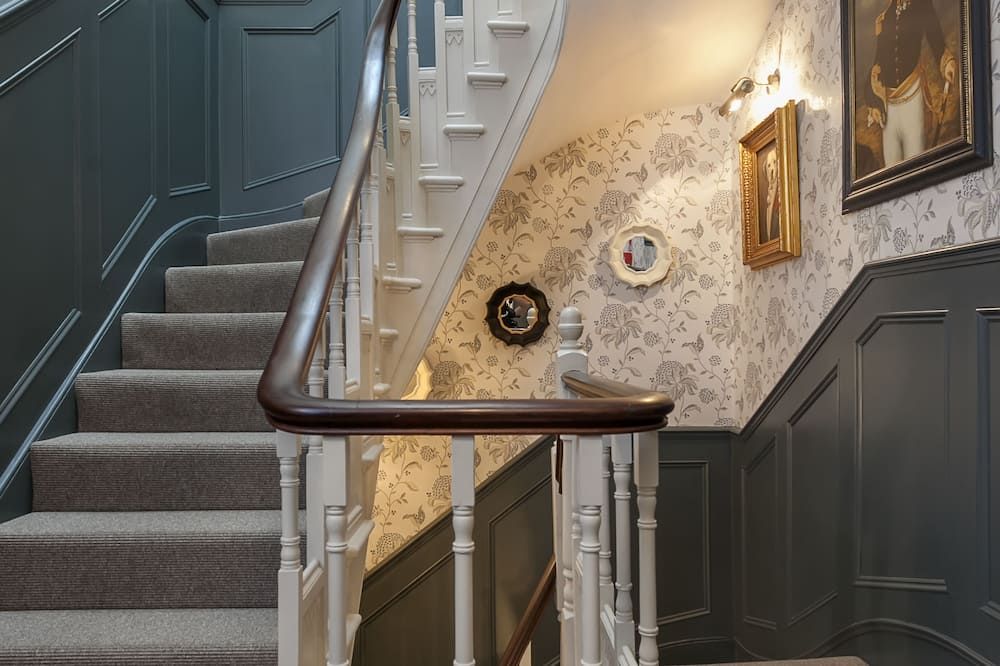 The Clerk & Well Pub & Rooms