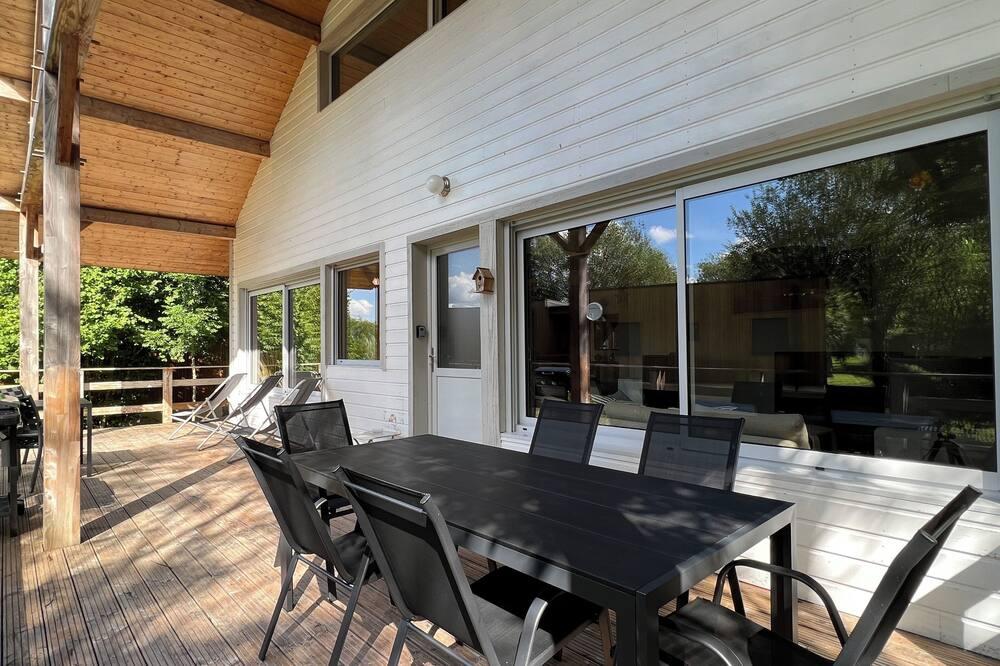 Gite for 6-9: wooden house w/ a high-quality contemporary layout & lots of space Franche Comté - Doucier visuel 4/5 Gite for 6-9: wooden house w/ a high-quality contemporary layout & lots of space Franche Comté - Doucier visuel 4/5