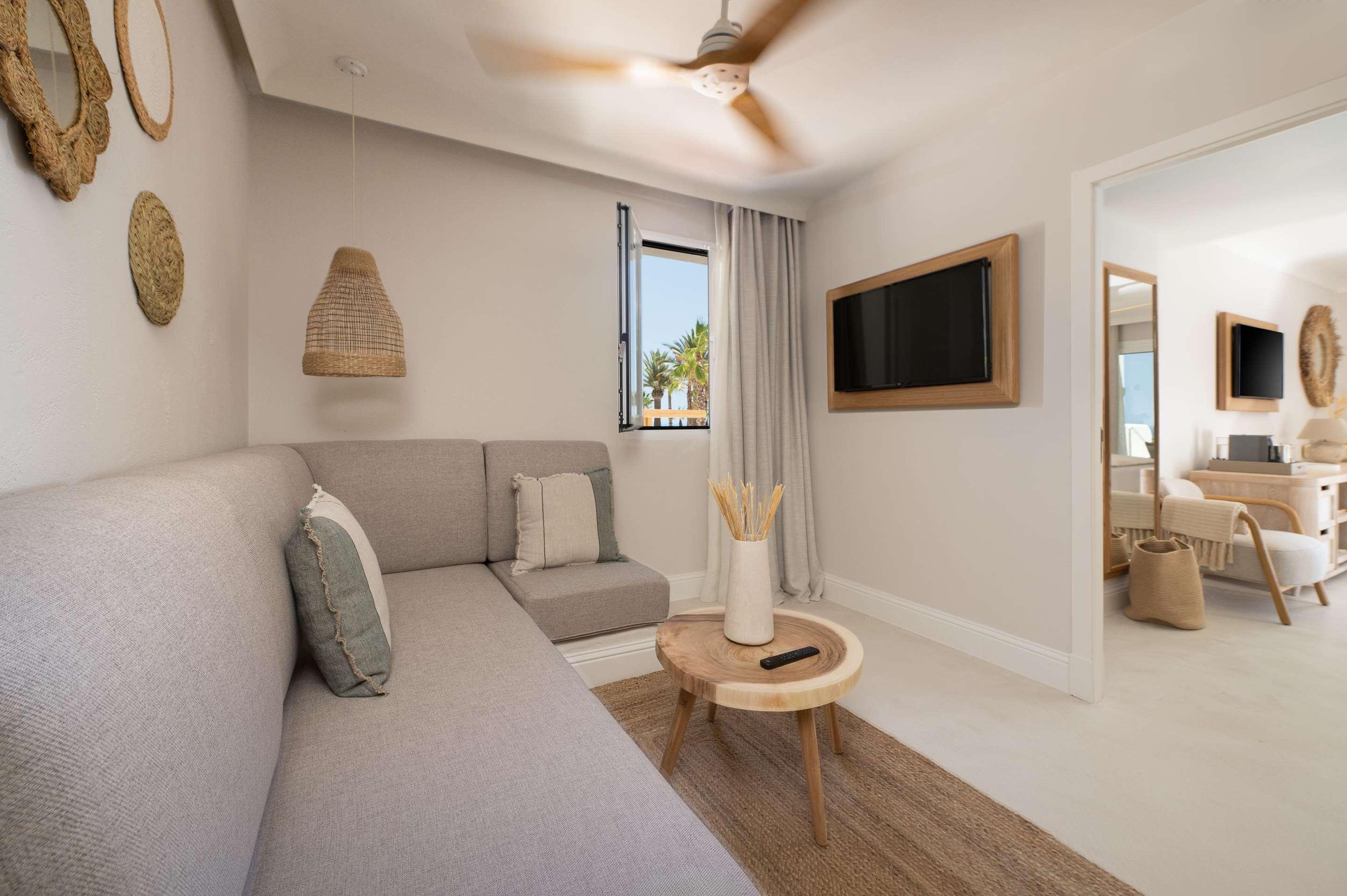 ice-1070823493-b400e3-283514 Daia Slow Beach Hotel Conil