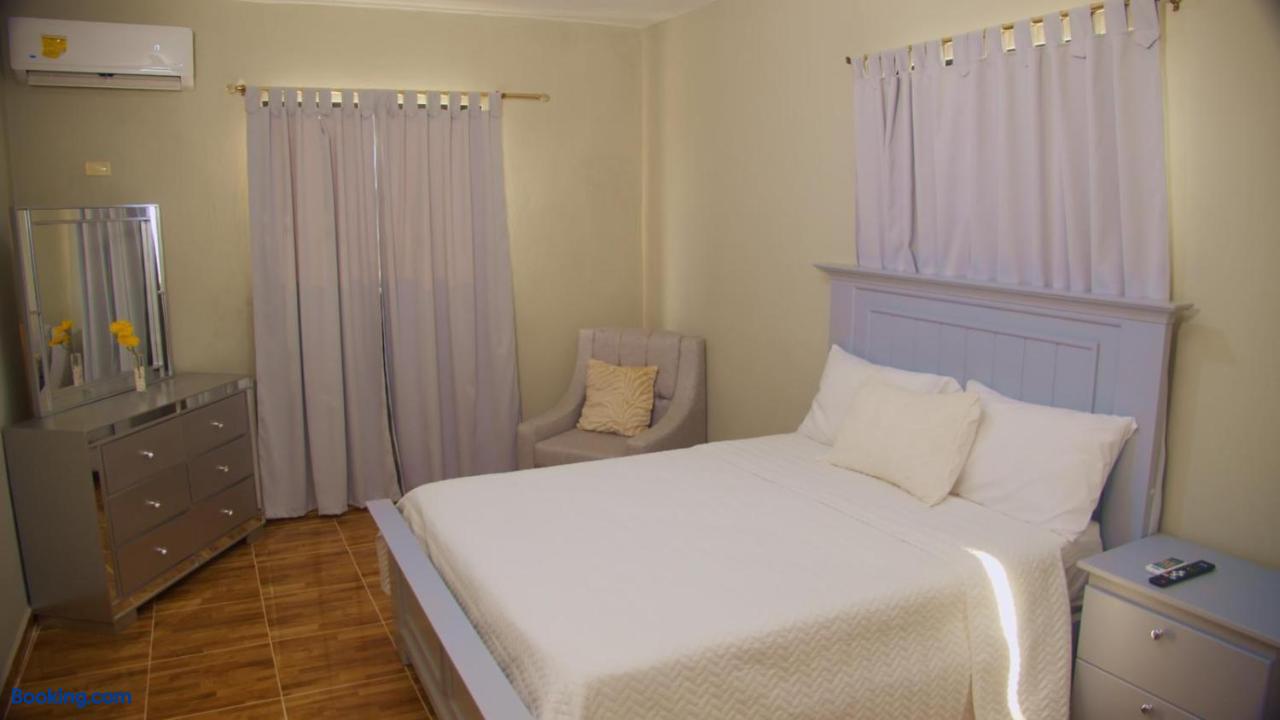 booking-1071008840-595565868-960755 Aparta Hotel Esa Buya