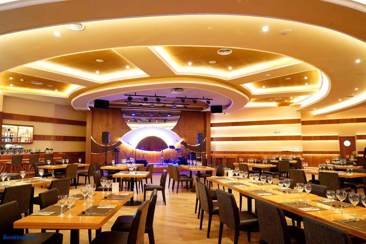 booking-1072106157-630919368-242772 Hotel y Casino del Río - Viedma