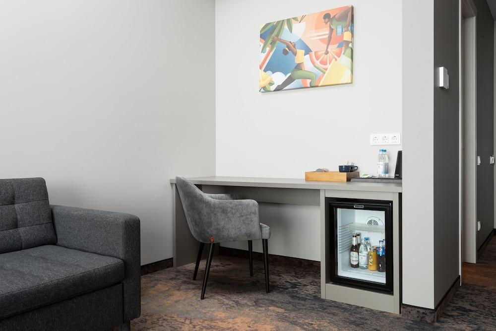 sembo-2066716-81adbe-426721 Sport Inn Hotel