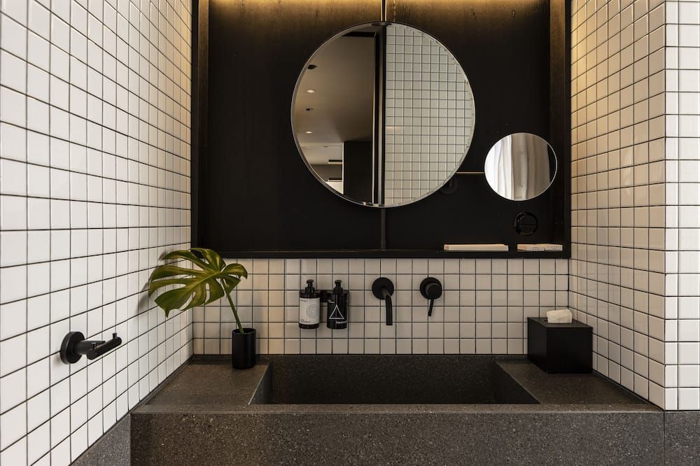 The Modernist Athens