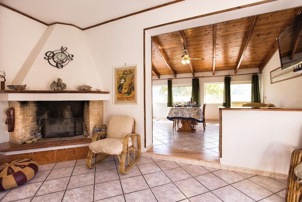 Alghero family-friendly villa 1km from the beach, WiFi, garden, playground Sardinië - Alghero visuel 3/10 Alghero family-friendly villa 1km from the beach, WiFi, garden, playground Sardinië - Alghero visuel 3/10