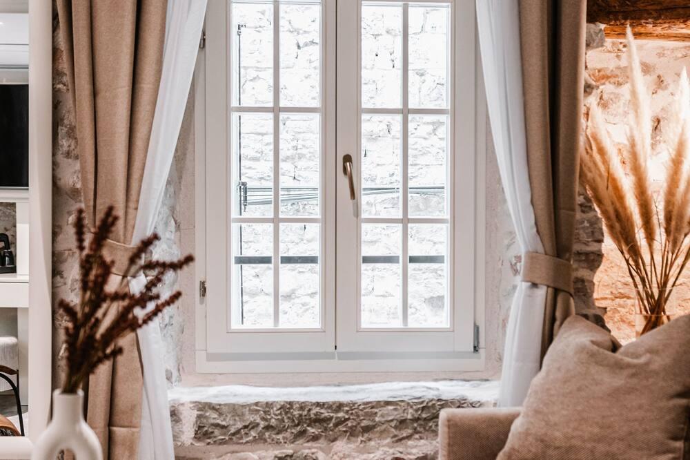 expediav2-9022203-733eaa-158115 Sibenik Palace