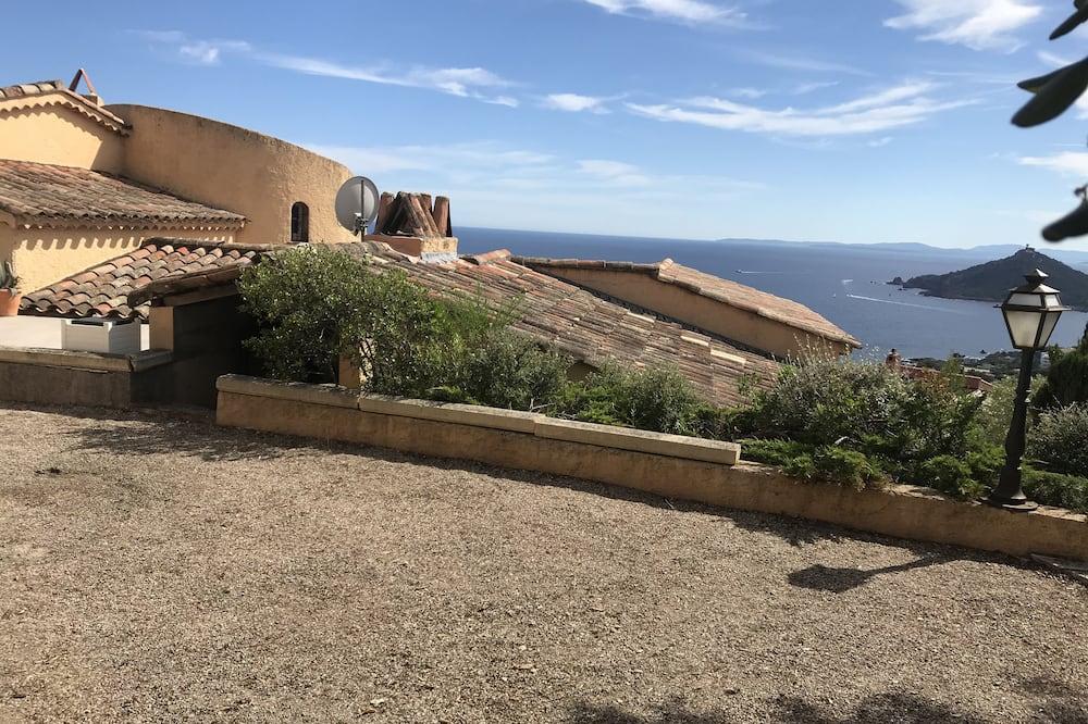 AGAY Charming villa with heated swimming pool and exceptional sea view - Provence-Alpes-Côte d'Azur - Saint-Raphaël visuel 3/5 AGAY Charming villa with heated swimming pool and exceptional sea view - Provence-Alpes-Côte d'Azur - Saint-Raphaël visuel 3/5