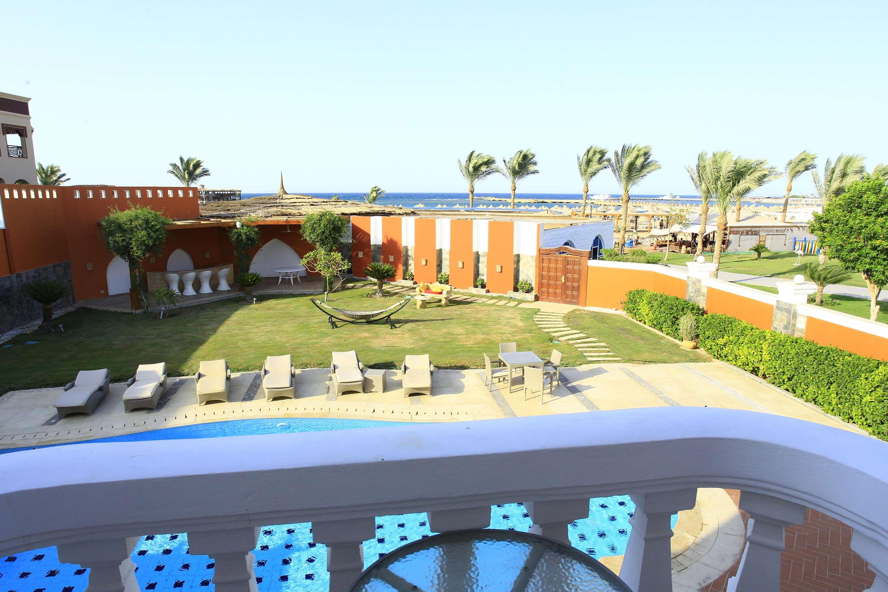 ice-132056-97033298-385924 Sunrise Garden Beach Resort