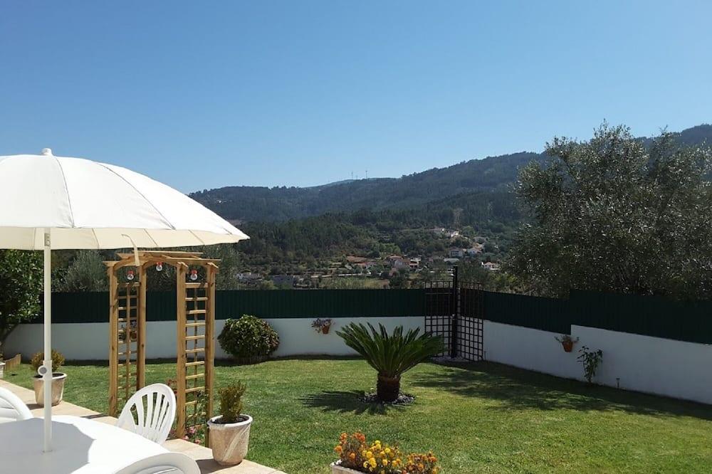 Vacation home with terrace and private garden with mountain views, Wi-Fi Centrum - Penela visuel 2/10 Vacation home with terrace and private garden with mountain views, Wi-Fi Centrum - Penela visuel 2/10