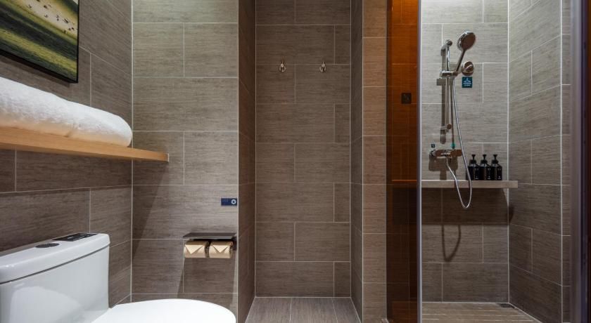 Atour Hotel Meizhou West Railway Station R&F Center