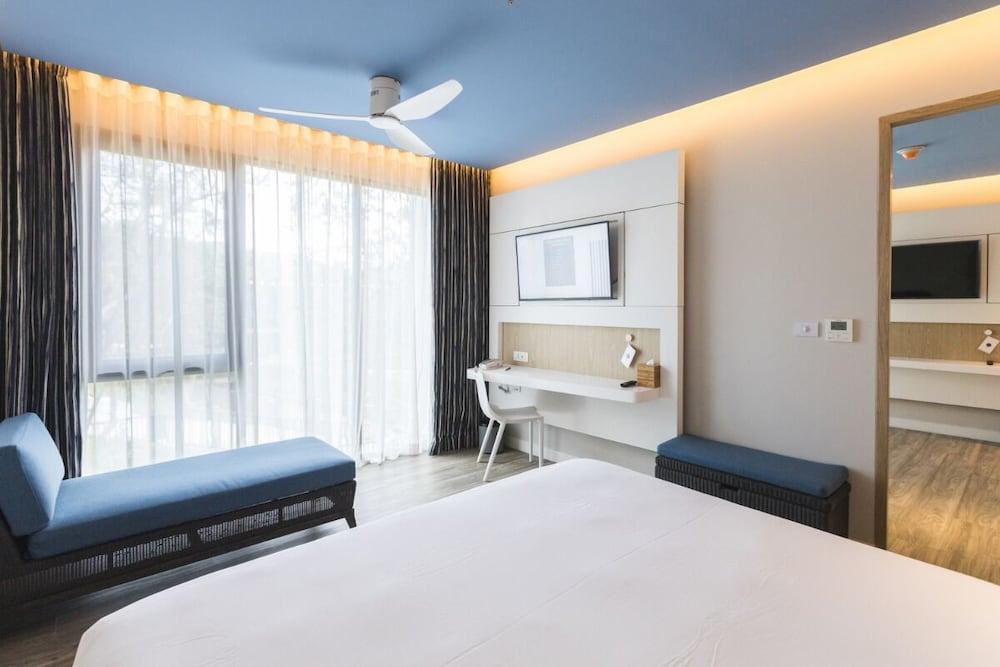 sembo-4817929-cac6d0-640767 Ozo Phuket (Sha Plus+)