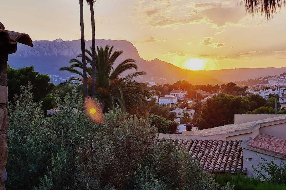 Villa 8 pers with big pool and jacuzzi from 450m of the sea ( Airconditioned) Costa Blanca - Calpe visuel 4/5 Villa 8 pers with big pool and jacuzzi from 450m of the sea ( Airconditioned) Costa Blanca - Calpe visuel 4/5