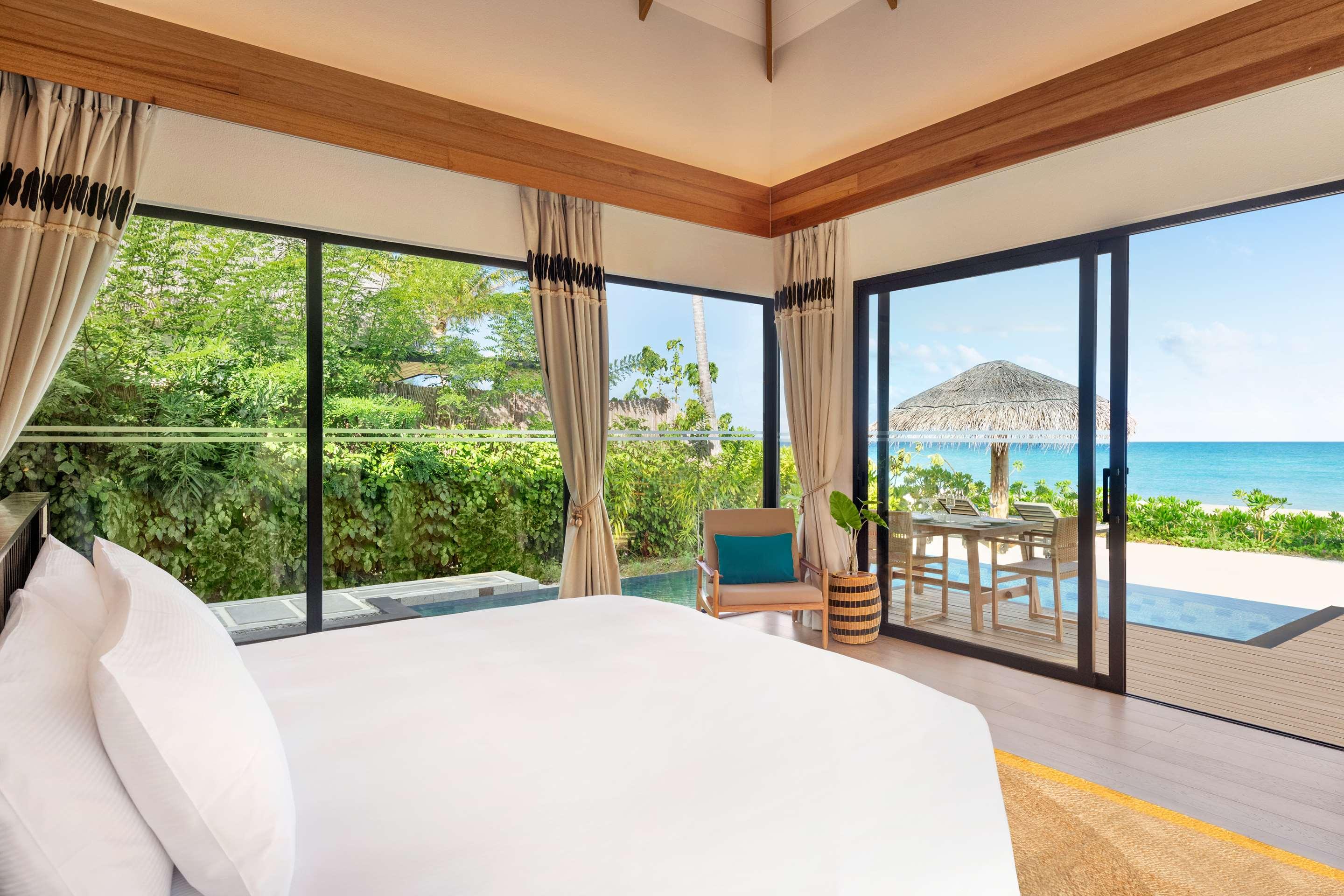 ice-1070466236-99715479-736993 Hilton Maldives Amingiri Resort & Spa