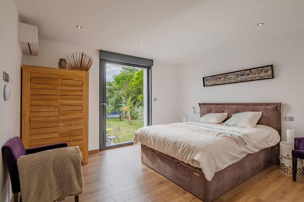 Villa Les Girelles by Interhome Provence-Alpes-Côte d'Azur - Issambres visuel 1/5