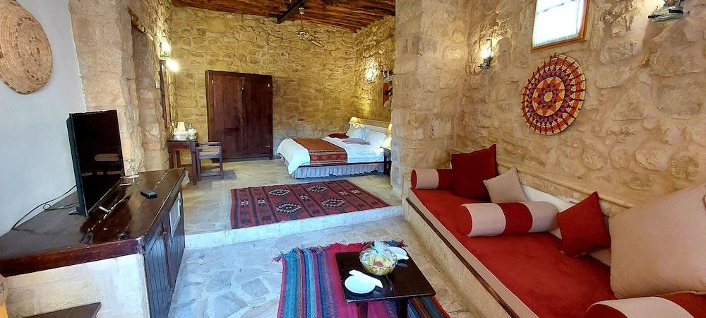 sembo-95733-3ed809-588972 Hayat Zaman Hotel And Resort Petra