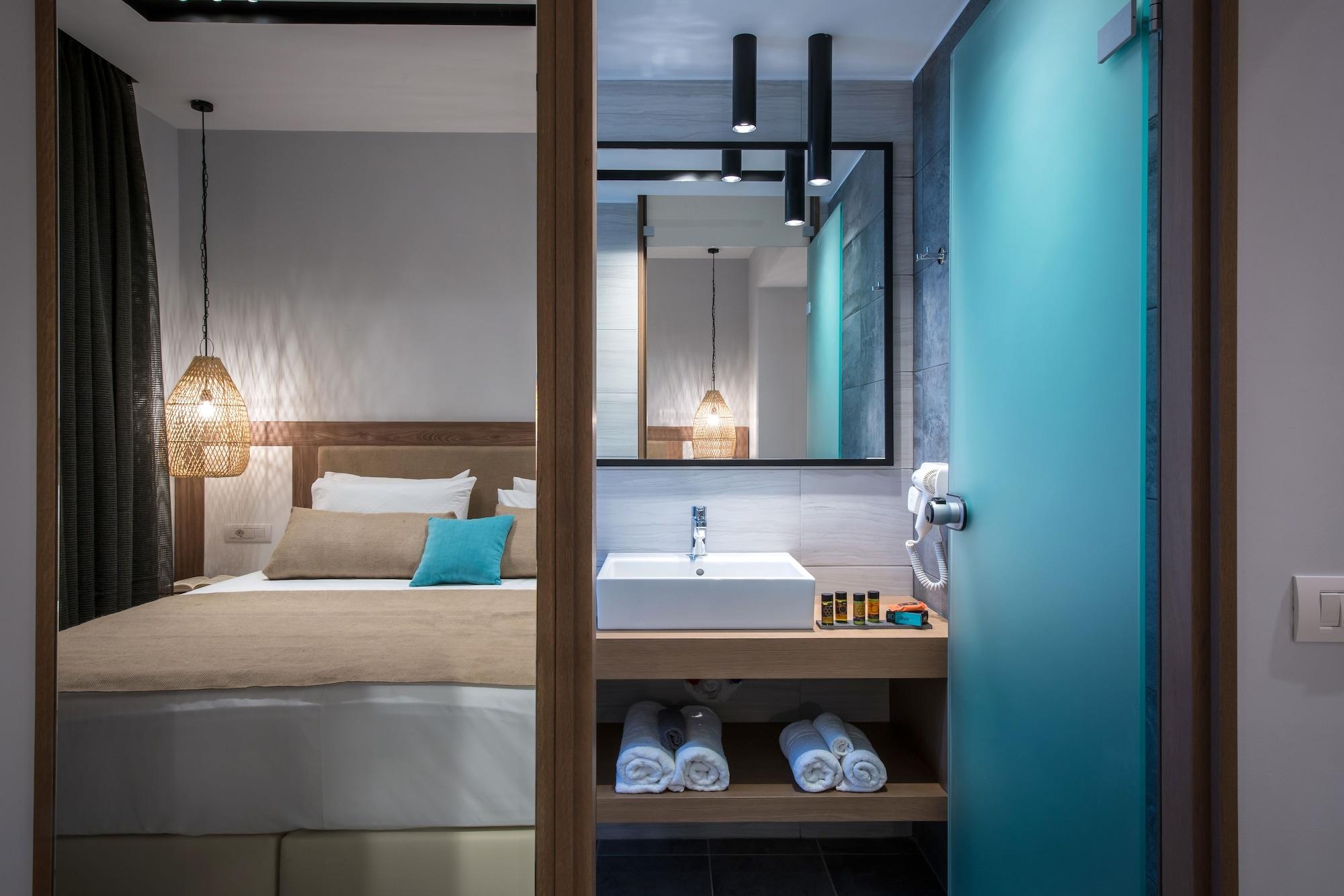 expedia_group-4288209-ec25aa-060827 Paralos Lifestyle Beach