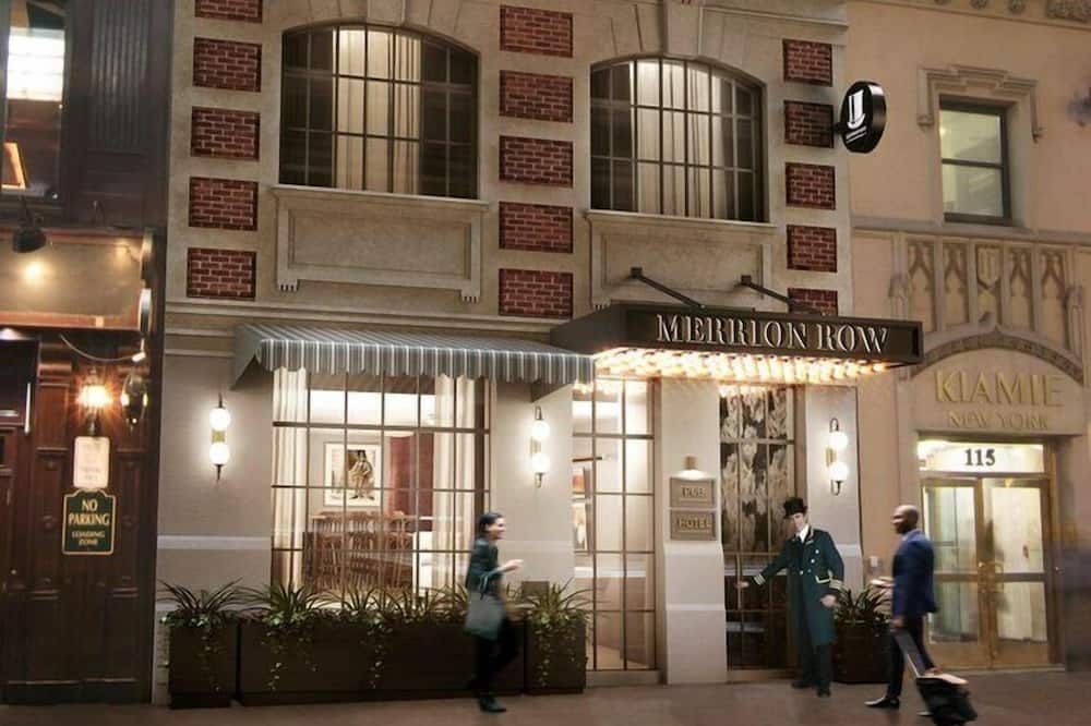 Merrion Row Hotel and Public House