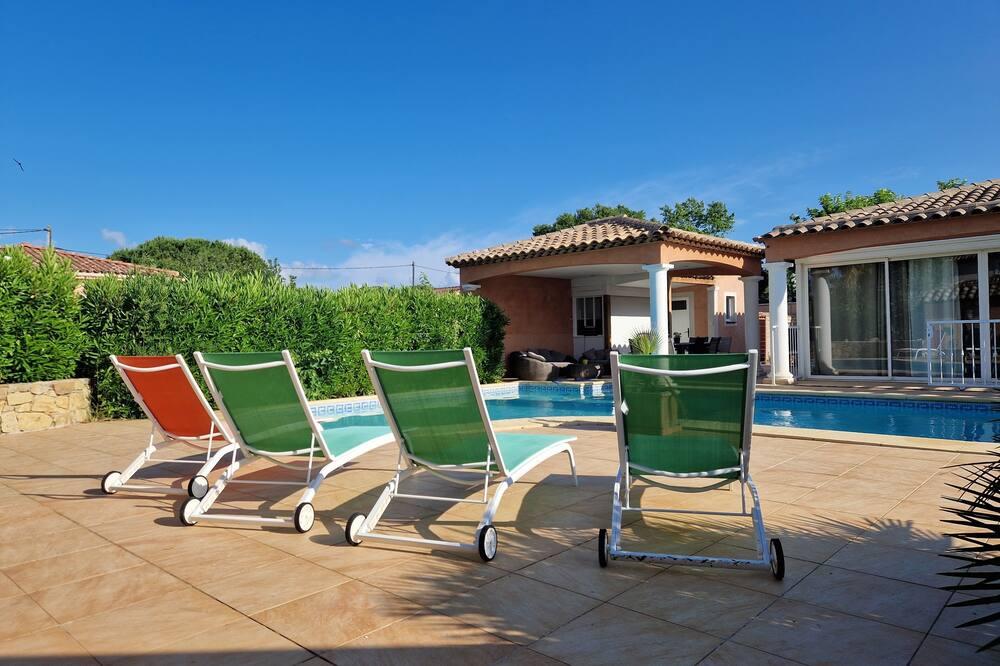 Villa plain pied avec piscine privée 8 personnes Provence-Alpes-Côte d'Azur - La Crau visuel 4/5 Villa plain pied avec piscine privée 8 personnes Provence-Alpes-Côte d'Azur - La Crau visuel 4/5