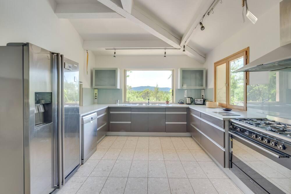 Luxury villa with heated pool, gym, pool table, table tennis, boules, fab views. Rhône-Alpes - Saint-Paul-de-Varax visuel 3/10