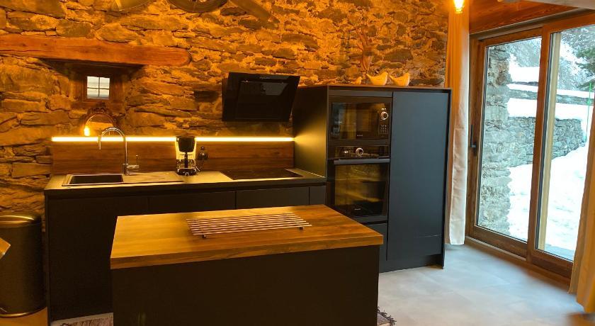 chalet la grange Rhône-Alpes - Tignes visuel 2/5 chalet la grange Rhône-Alpes - Tignes visuel 2/5