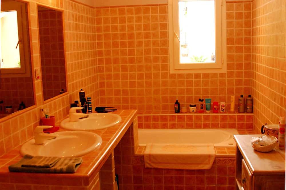 Superb Florida villa in the heart of the Alpilles Provence-Alpes-Côte d'Azur - Tarascon visuel 1/5 Superb Florida villa in the heart of the Alpilles Provence-Alpes-Côte d'Azur - Tarascon visuel 1/5