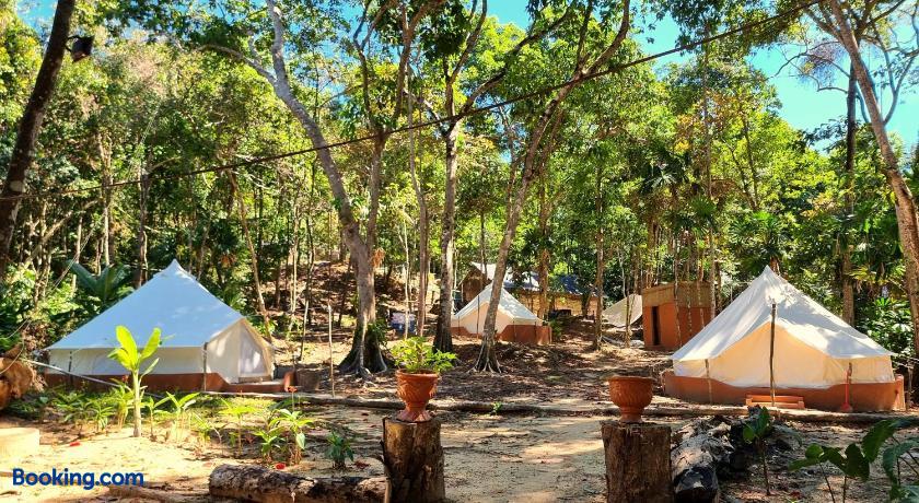 booking-898259-518479046-543133 Sunboo Beach Bungalows