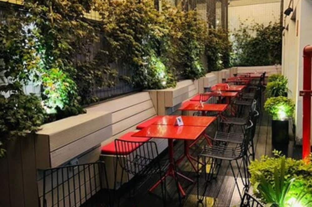 Radisson RED Miraflores