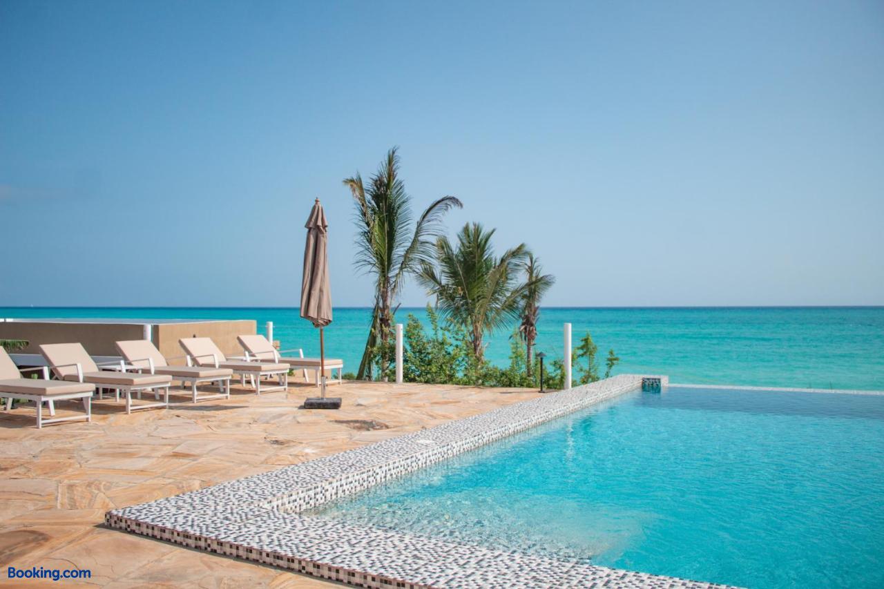 booking-1072128335-625873802-725802 Oasis Blu Beach Resort-Adults Only